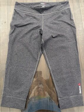 Reebok Kids' Dark Gray Capri Active Leggings